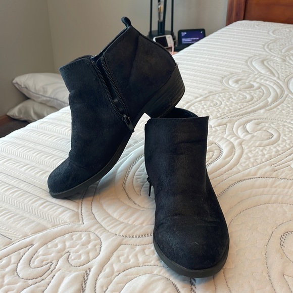 Carlos by Carlos Santa Booties - Picture 1 of 5